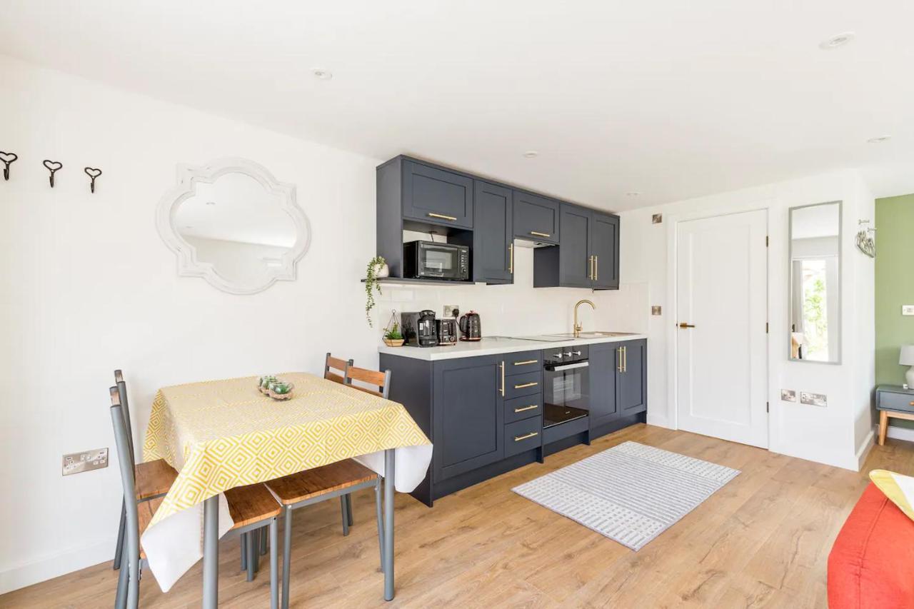 Charming Chester Studio With Private Garden & Free Parking Exterior foto