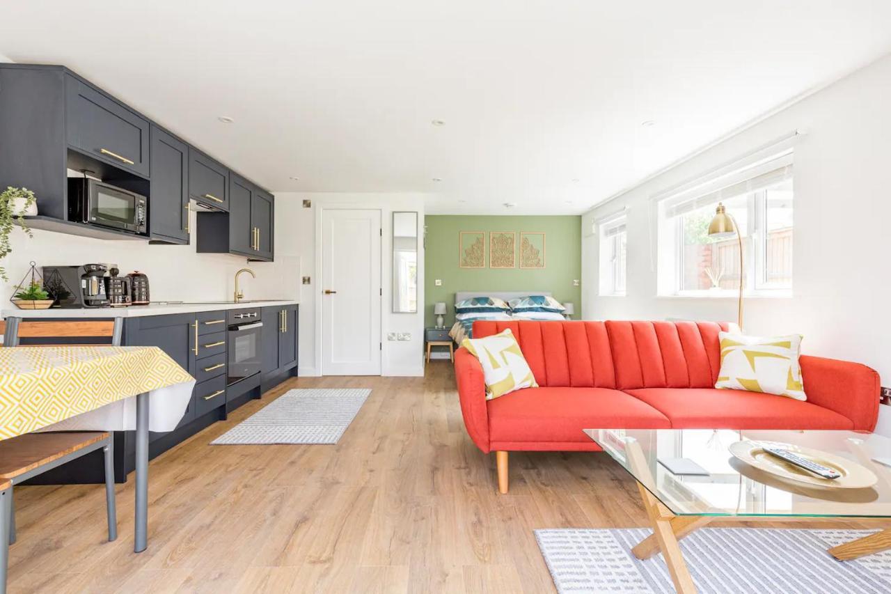 Charming Chester Studio With Private Garden & Free Parking Exterior foto