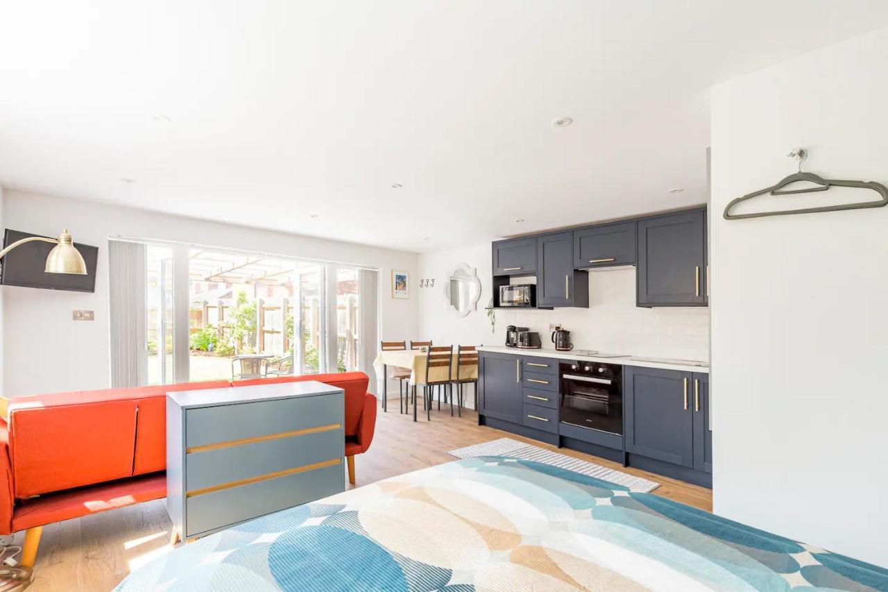 Charming Chester Studio With Private Garden & Free Parking Exterior foto